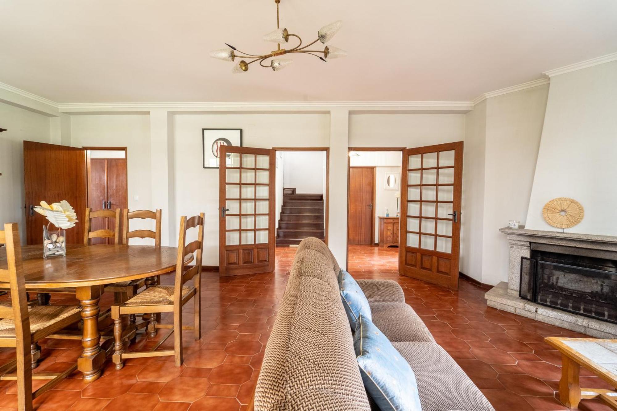 Amorosa Villa, 500M From The Beach By House And People Екстериор снимка