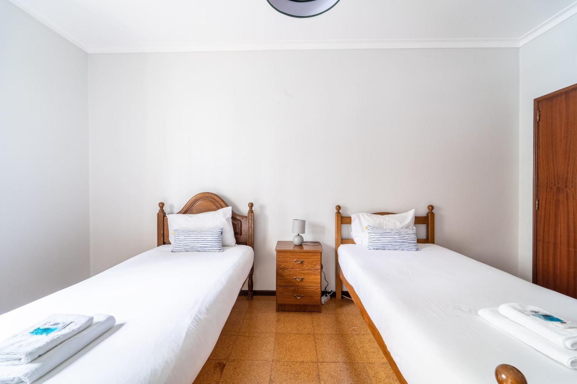 Amorosa Villa, 500M From The Beach By House And People Екстериор снимка