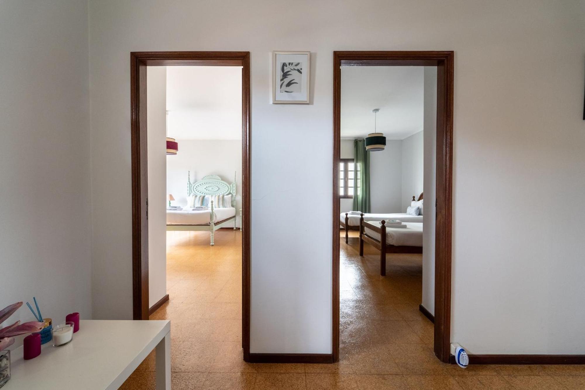 Amorosa Villa, 500M From The Beach By House And People Екстериор снимка