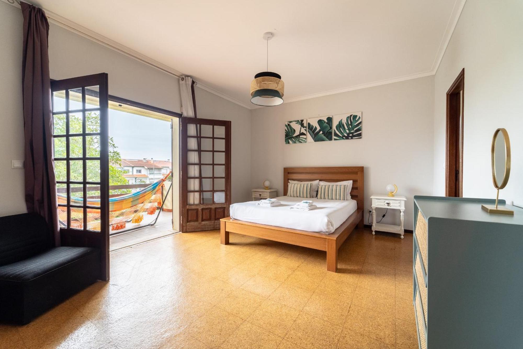 Amorosa Villa, 500M From The Beach By House And People Екстериор снимка
