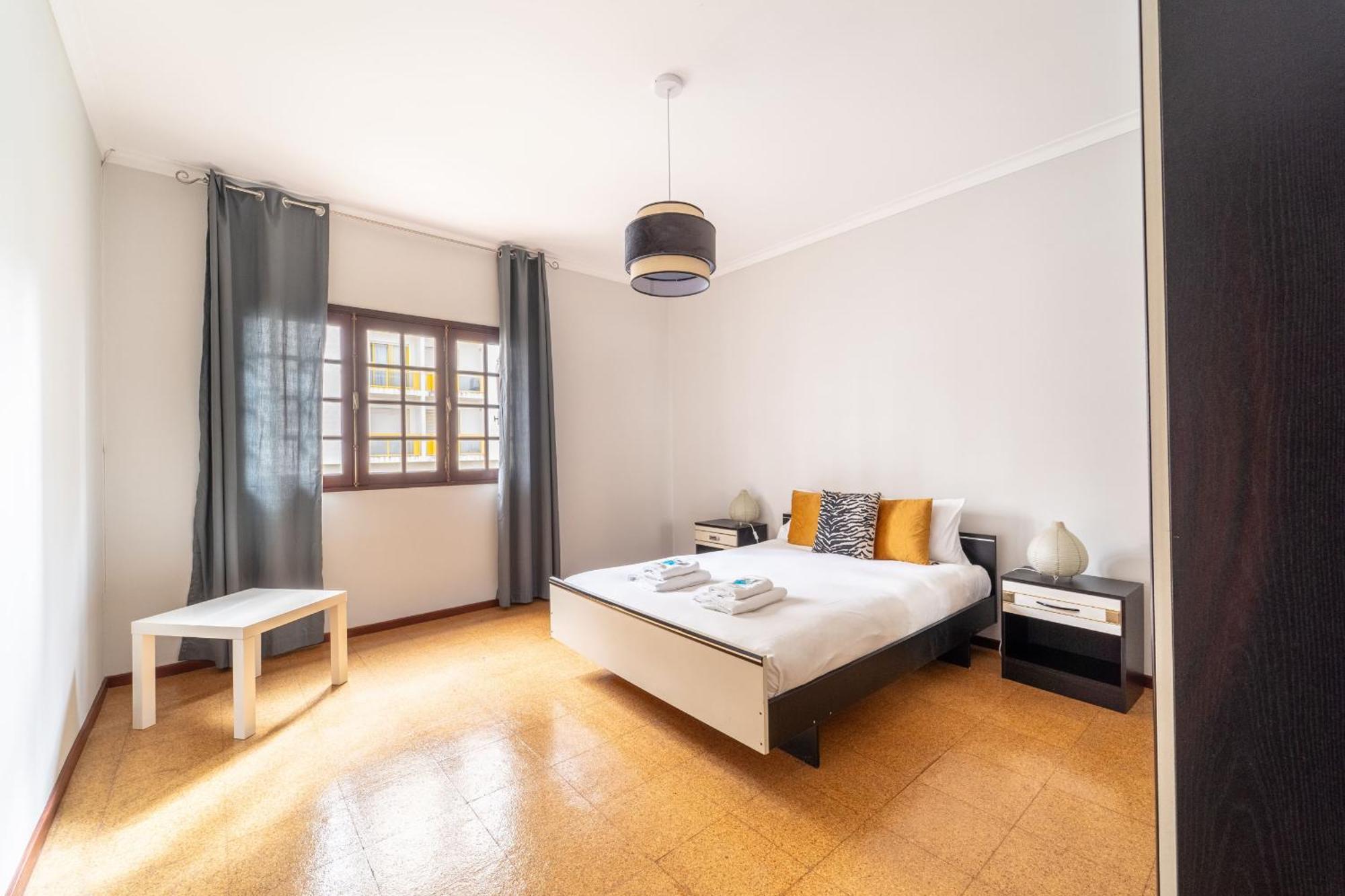 Amorosa Villa, 500M From The Beach By House And People Екстериор снимка