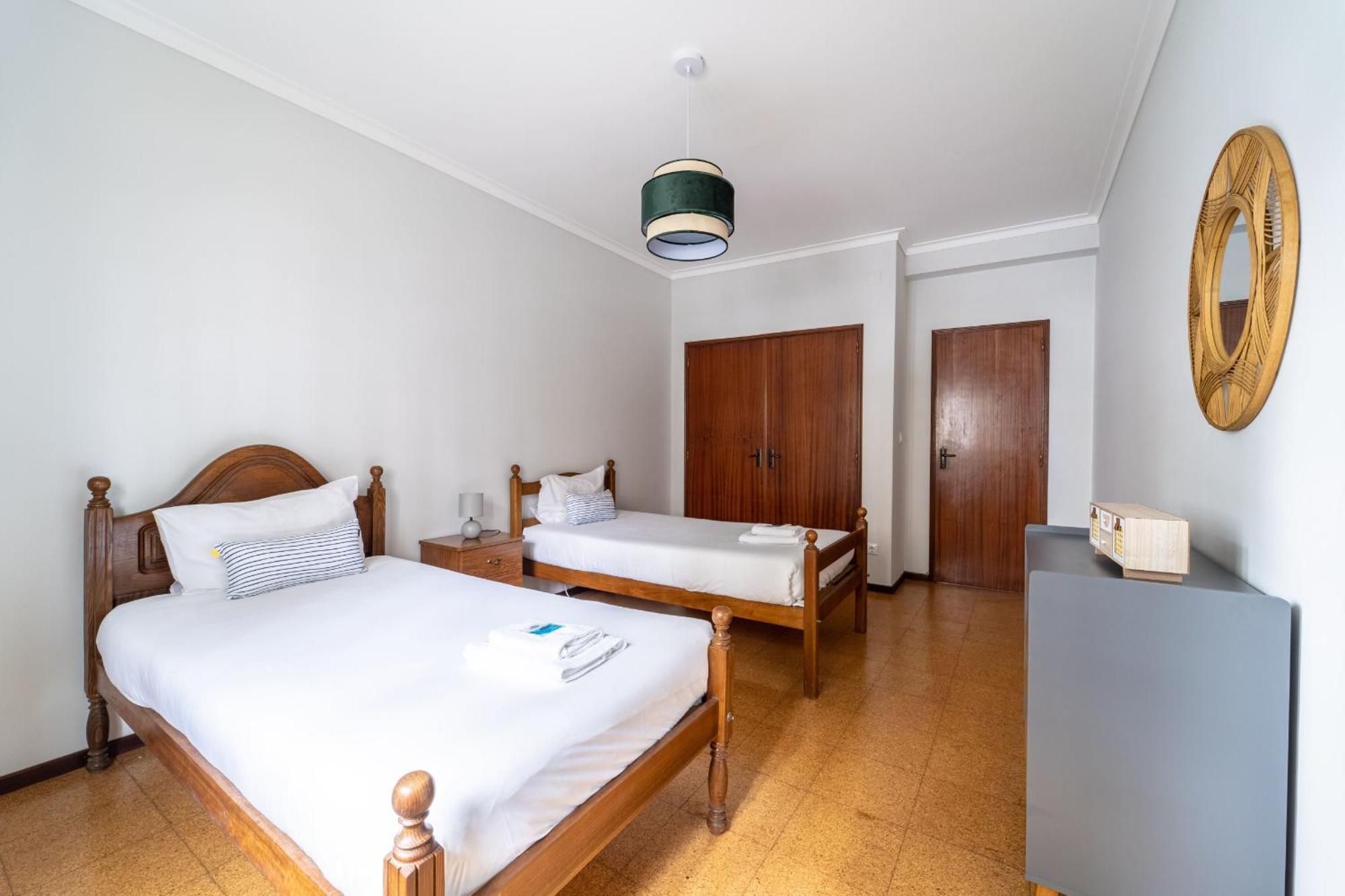 Amorosa Villa, 500M From The Beach By House And People Екстериор снимка